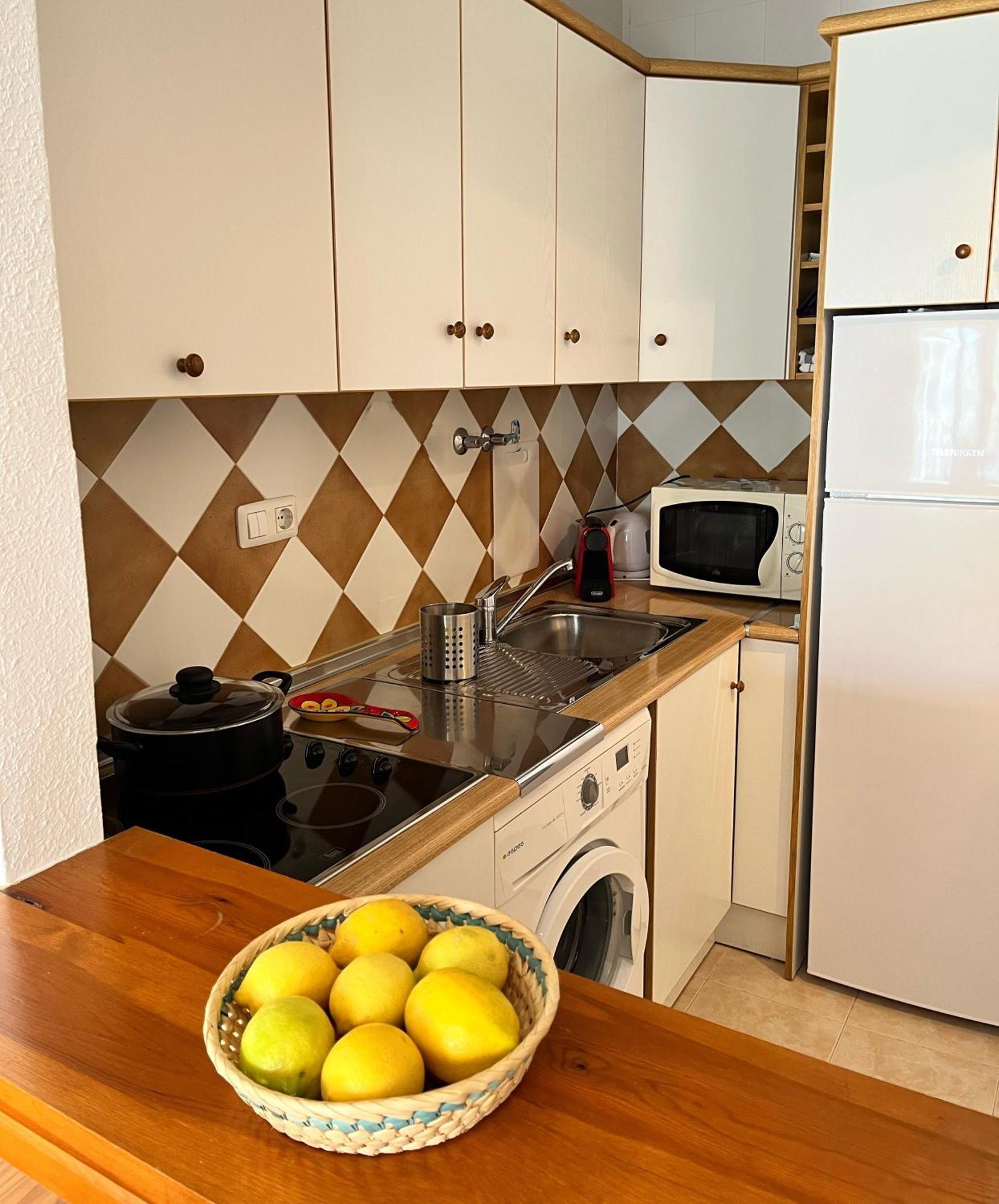 Torrevieja 2 Bedrooms Appartment מראה חיצוני תמונה